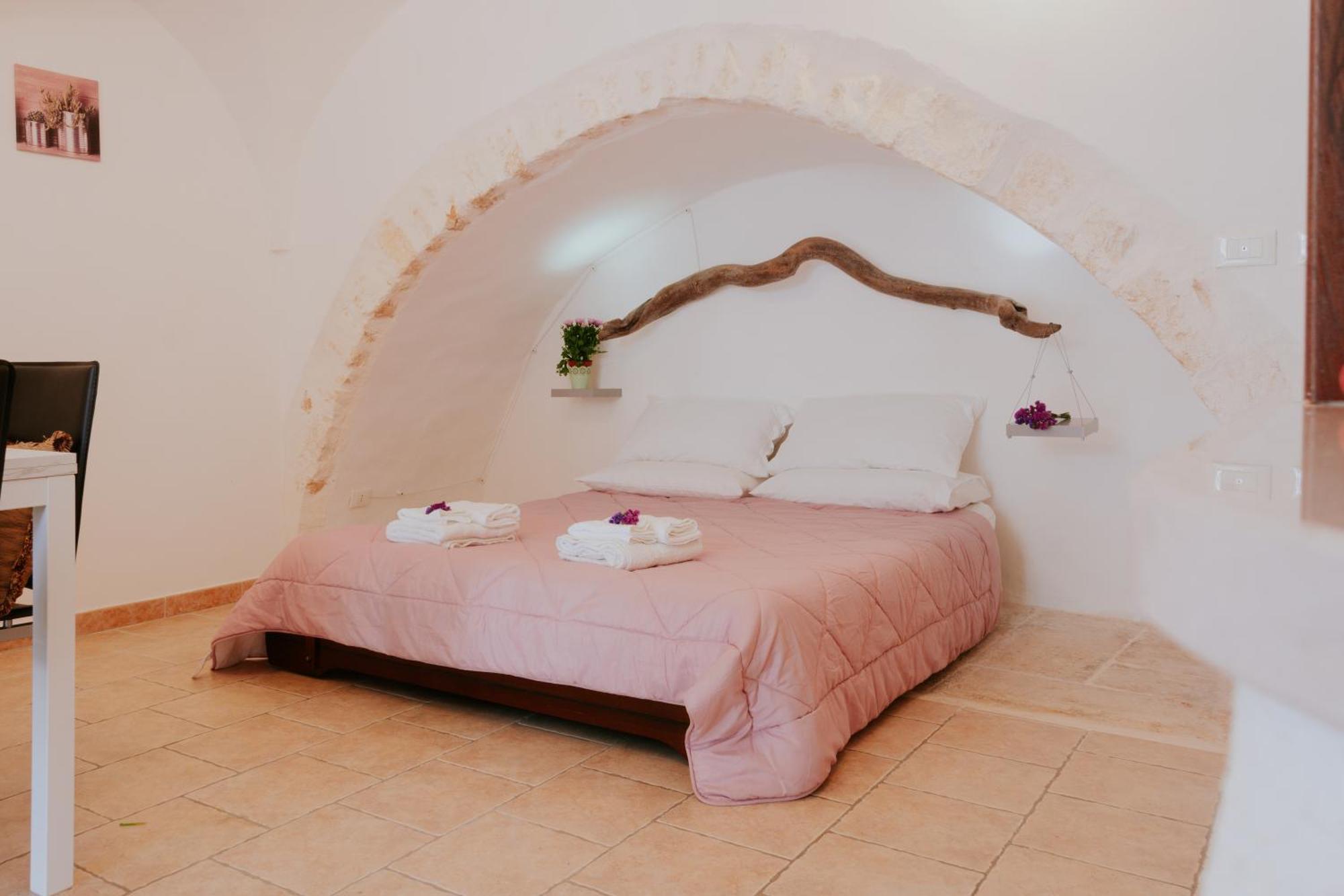 Casa Don Paulu Villa ออสตูนี ภายนอก รูปภาพ